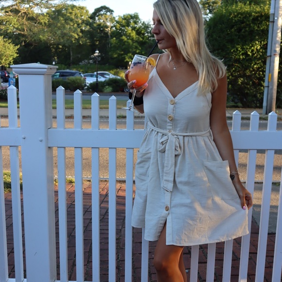 Sarah Button-Up Dress - Picture 2 of 4